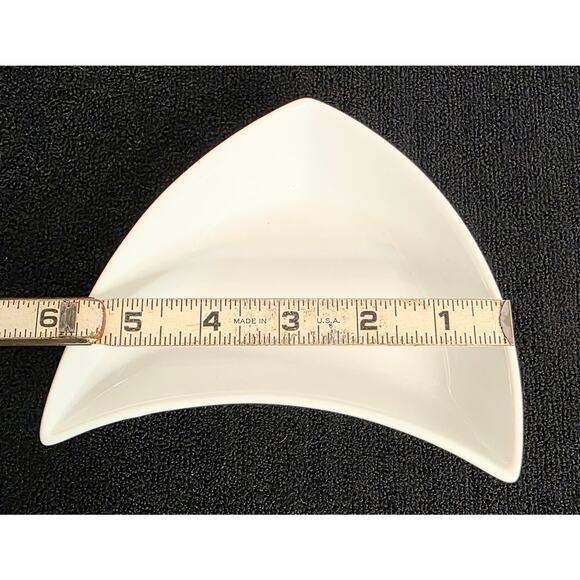 B. Smith with Style Hors D' Oeuvre Dish Bone Dish Multi Purpose Dish Triangle - Picture 4 of 4